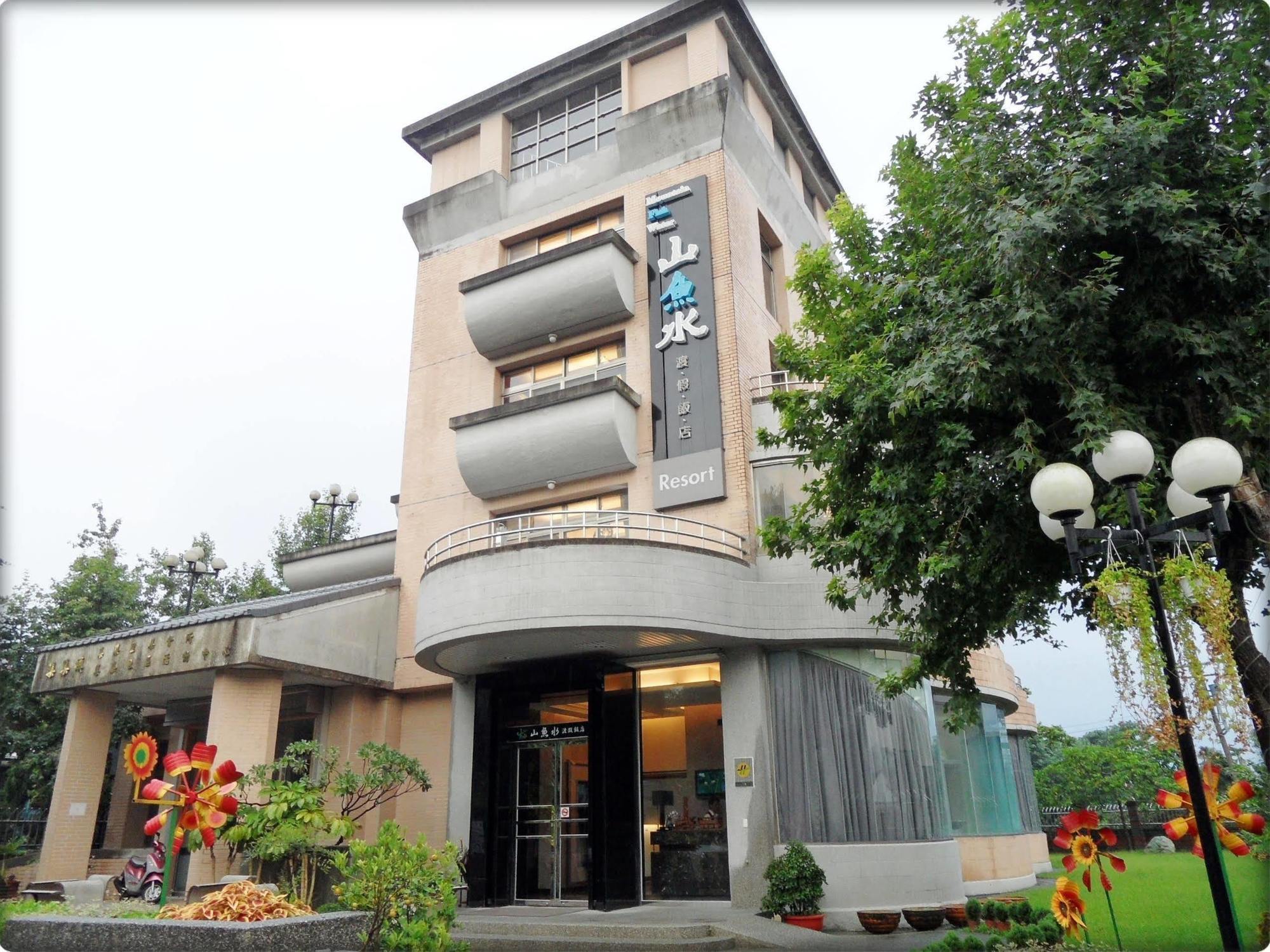 Mountain Fish Water Hotel Чічі Екстер'єр фото