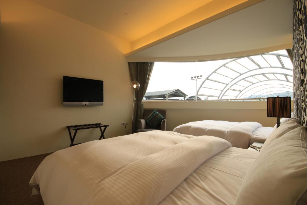 Mountain Fish Water Hotel Чічі Екстер'єр фото